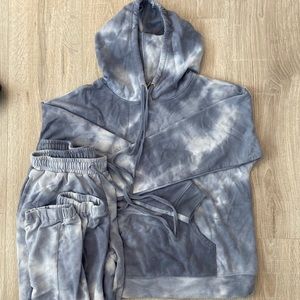 Brushed Matching Sweatpants And Sweatshirt